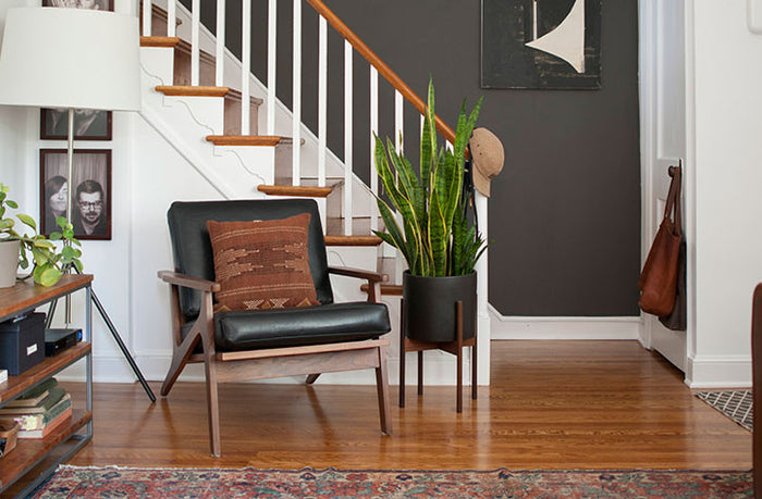 mid-century chair, image from designsponge.com