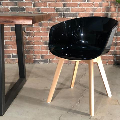 COPEN – Scandinavian Bucket Chair with Wooden Legs/Black - Wazo Furniture