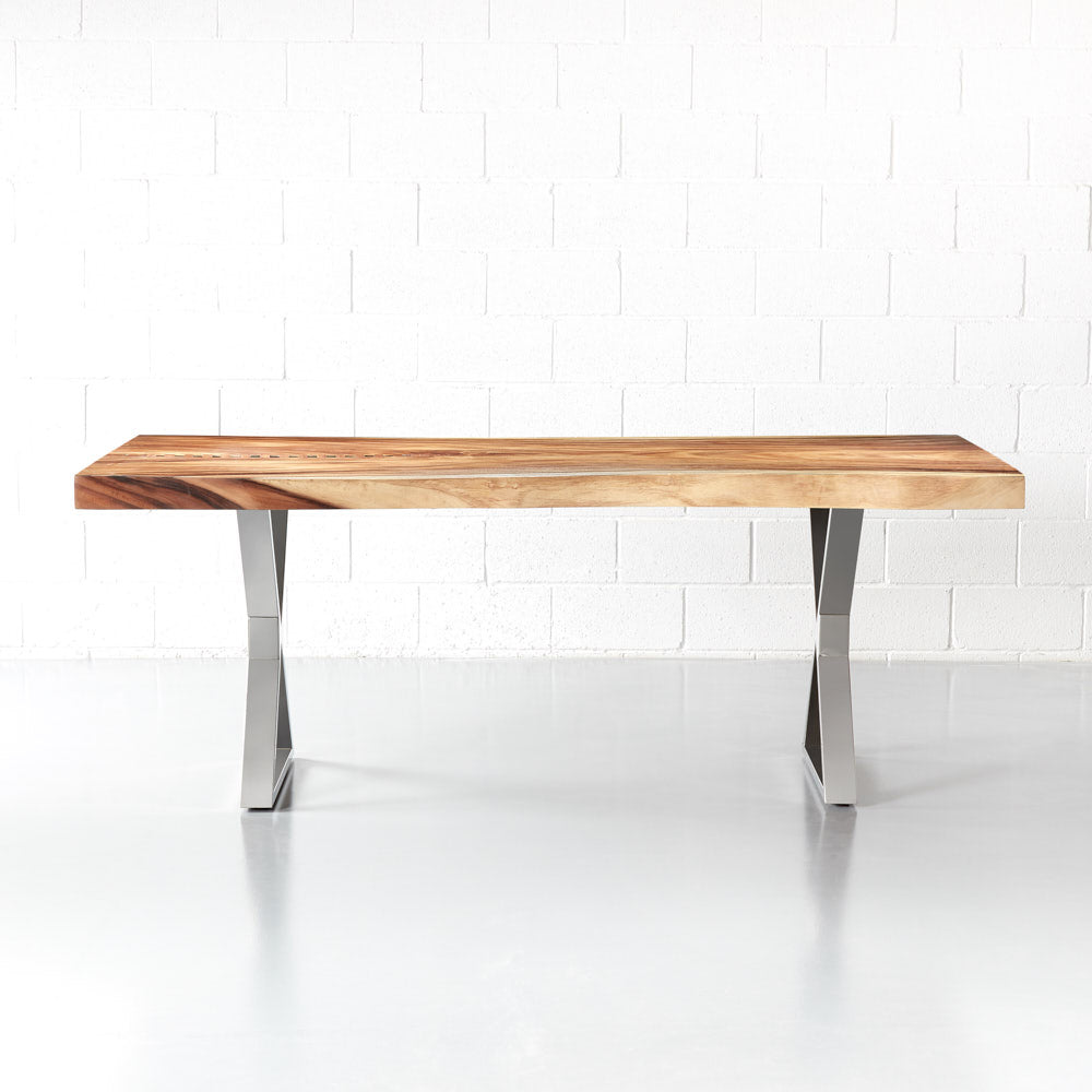 table en bois de Suar avec pieds X chromés/naturel